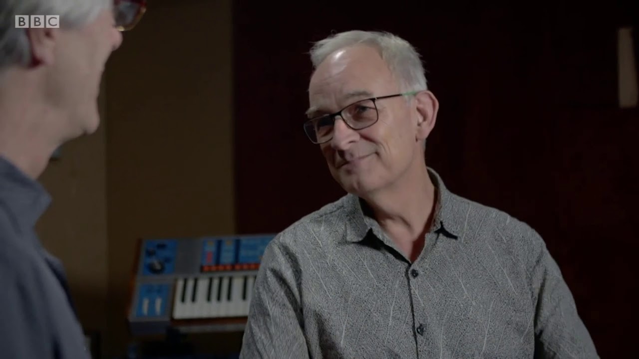 The LinnDrum feat. Roger Linn, Stewart Copeland and Stephen Morris - YouTube