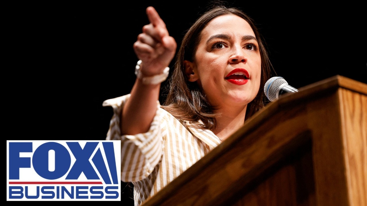 Would be 'SHOCKED' if AOC doesn't run in 2028: Podcast host