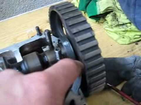 (30) Golf Gti Mk2 1.8 Torquing Down Camshaft