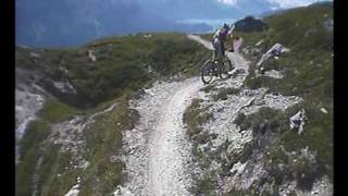 preview picture of video 'corviglia single trail mit engadin st.moritz mtb pass'