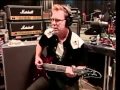 Kirk Hammett opettelee Jump in the Firea