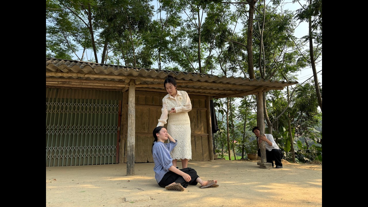 After many days of wandering, the girl received help—was it luck or tragedy?