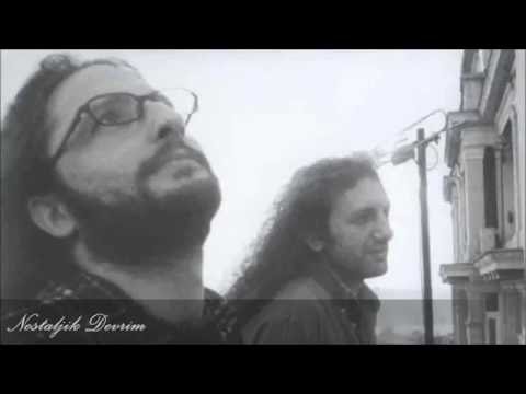 Düş Sokağı Sakinleri - Ölümler Çıplak Gelir