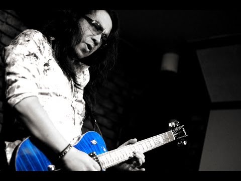 the LONER(Gary Moore) covered by Kelly SIMONZ
