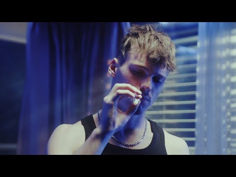 LIAZE x THE CRATEZ - WARUM DU SCHREIBST (Official Music Video)