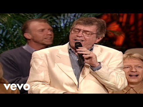 Bill & Gloria Gaither - One More Valley [Live] ft. Bob Cain