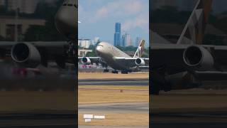 Download lagu 🇦🇪 Giant Etihad A380 Takeoff from London Heathrow Airport 😱✈️ #etihad #airbus #aviation mp3