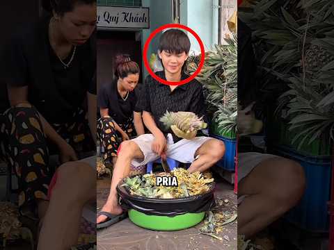 Dia Benar-benar Ahli Dalam Memotong Nanas! 😱