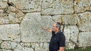 LAS MURALLAS DE LOS CÍCLOPES
