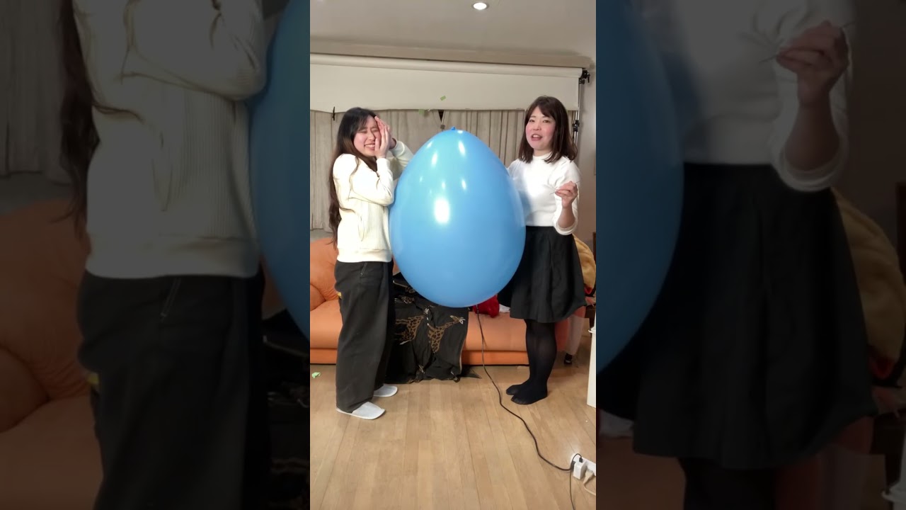 ふわふわ巨大風船を割る瞬間　The Moment We Pop a Fluffy Giant Balloon