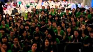 Bài hát Love At First Sight - Nghệ sĩ trình bày Bie บี้