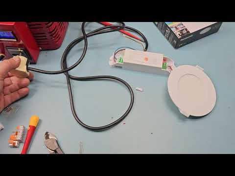 Video Driver dimabil universal,  240V/ 10-42VDC max 12W Ip20 smart Bluetooth si Tuya 