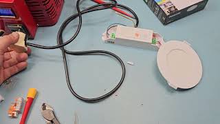 Miniatură video Driver dimabil universal,  240V/ 10-42VDC max 12W Ip20 smart Bluetooth si Tuya 