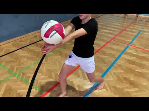 Volleyball Unteres Zuspiel- Sportunterricht