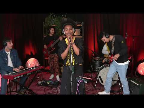Ntjam Rosie & SMANDEM. live bij Sublime