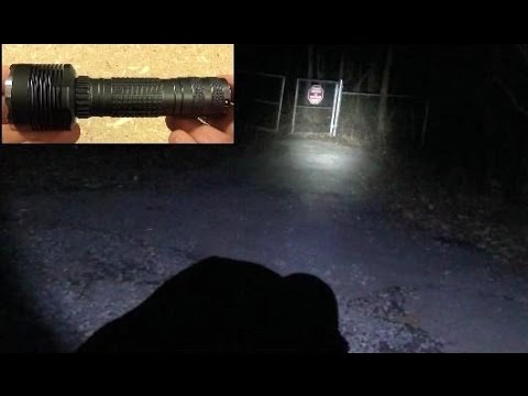 LuckySun D80, 1100 Lumen Flashlight ($20 at Gearbest.com) Video