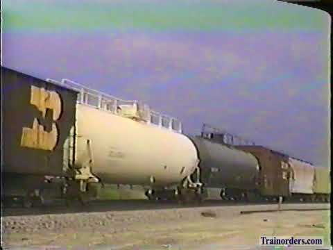 Classic Railroad Series 822 - SSW 9702 West at Indio, CA March 14, 1991.