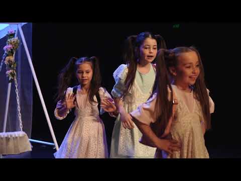 O linie a vietii - teatru IO MODELS