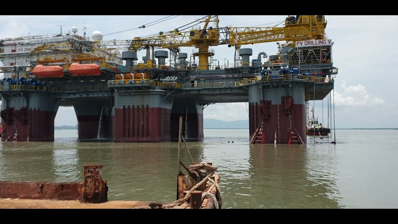 PV DRILLING V leaving PV Shipyard for UWILD (12:00pm, April 27, 2021)