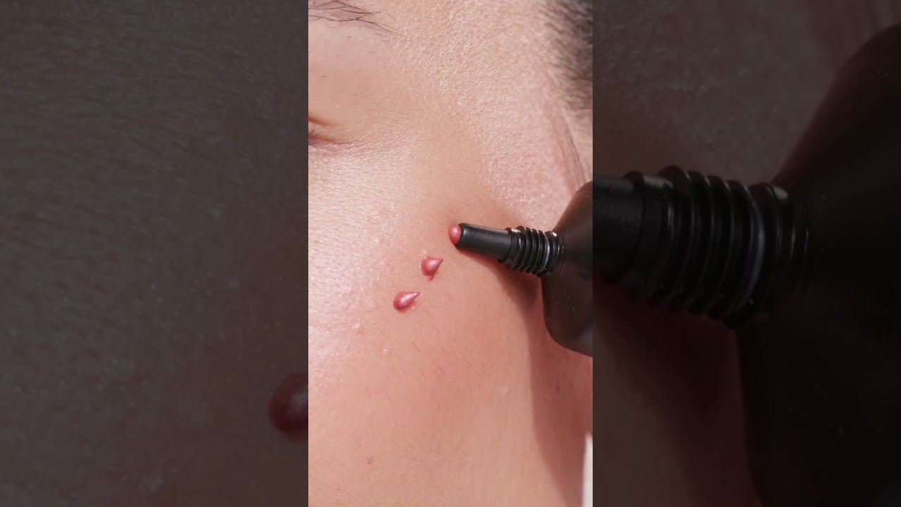 Róż rozświetlający w płynie Glow Blush Drops