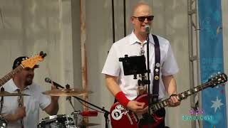 "Tiki God" The Presidents of the United States of America Tribute Band : Sassy Chassis