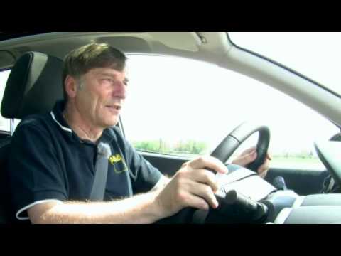 Nissan Qashqai 1.6 dCI HQ im Test | Autotest 2012 | ADAC