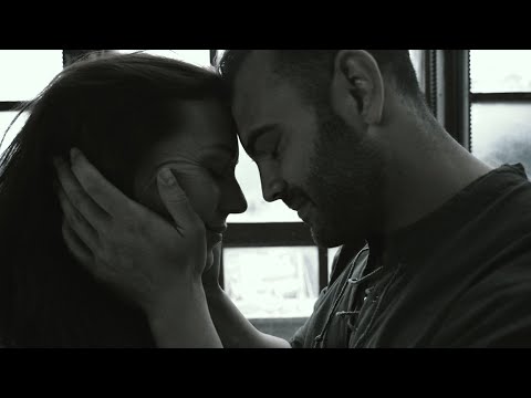 SHÉ - AMOR EN COMA (Videoclip Oficial) #TIEMPOVOL3