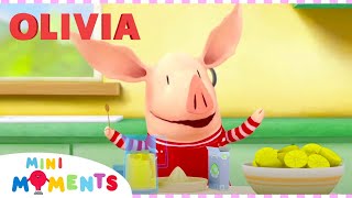 Olivia Learns How to Make Lemonade 🍋 | Olivia the Pig | Full Episodes | Mini Moments