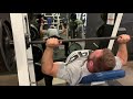 Petit vlog dans une nouvelle salle: Entrainement de pecs et epaules