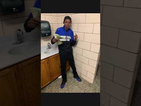 SMB Poosie - Freestyle Powers ft. EBK Zay & LIL V