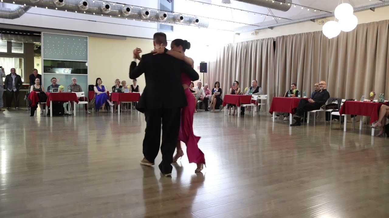 Yailet Suarez e Panagiotis Triantafyllou. "Te aconsejo que me olvides" Tango 1. Troilo -  Fiorentino