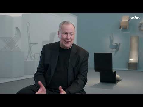 A Chair and You : interview Robert Wilson