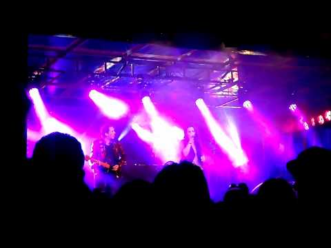 Sam Neves - L'amour flou @ RadioStar Live 2012 (HD)