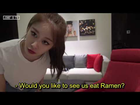 T-ara - Jiyeon Eunjung @ hotel after vn concert 171104 - ENGSUB