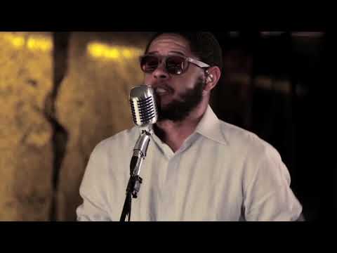 6 - Emicida - Os manos as minas (XIS Cover)  Minha Trilha sonora