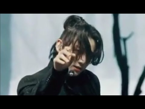 BTS Blackswan at SBS Gayo Daejun Jungkook focus/ Jungkook manbun and undercut at SBS Gayo