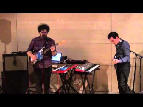 1ère rencontre : John Grape (Viven Trelcat) rencontrait Grindi Manberg (Romain Thominot)