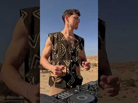 dj vibing out #dj #jamming #vibes #groovy #house #drone #dancemusic #dance #housemusic #mix #set