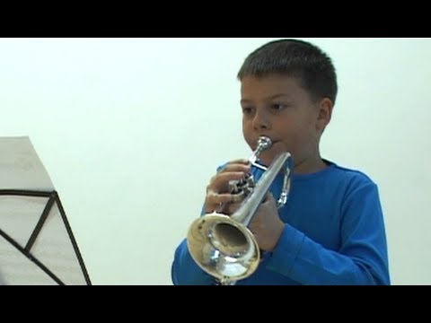 8 year old trumpet kid playing Clarke