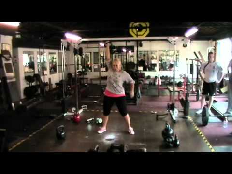 Leeanne Snatches a 24kg KB for 10/10 (Centaur Fitness)
