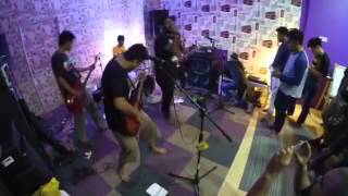 NOT LIFETIME - Airport Monday Morning