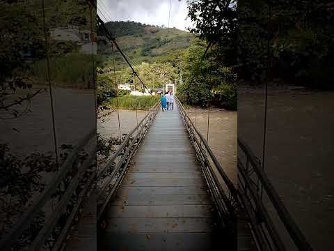 puente colgante, en el Cruce sobre el Rio Sucio en Dabeiba antioquia #puente