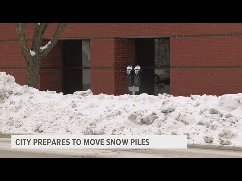 City of Des Moines spending hundreds of thousands of dollars to haul off snow