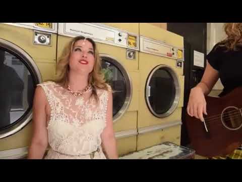 SHE Roams performing Valerie - Available from AliveNetwork.com