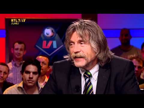 VI 26-08-11 - Johan Derksen vindt het raar dat Genee zijn eigen Jupiler topshow naar beneden haalt