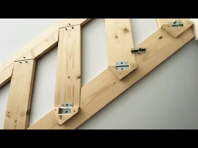 Vídeo relacionado con Escalera de Acceso al altillo BPS | Diseño Compacto con peldaños Antideslizantes Recubiertos de Goma | Fácil Montaje | Aluminio | Altura del Suelo al Techo: 2,44 m | Clasificación energética A