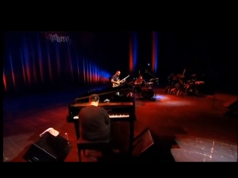 TAVITJAN BROTHERS @ SAVA CENTAR - DISTANT LAND