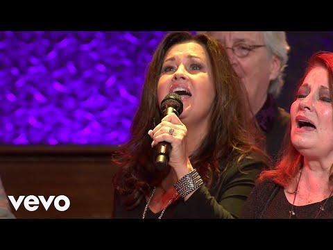 Gaither - Burdens Are Lifted At Calvary featuring Ladye Love Smith ft. Ladye Love Smith