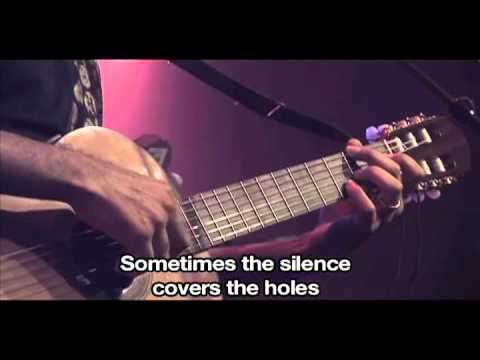 Intacto (live with subtitles)