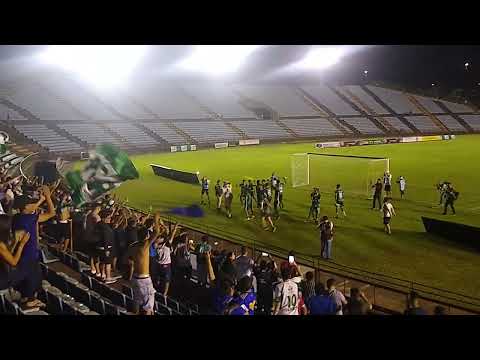 Torcida e jogadores após vitória Ipatinga 2x1 Boa esporte- 18jun2022